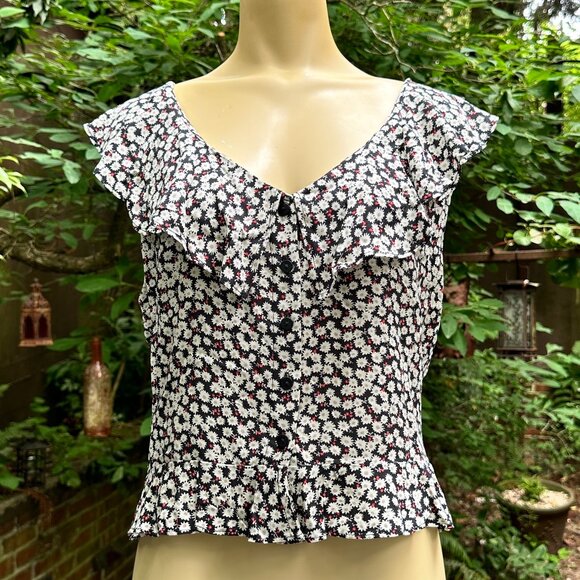 Good Luck Gem Tops - 🌼 Super cute floral peplum crop top! 🌼